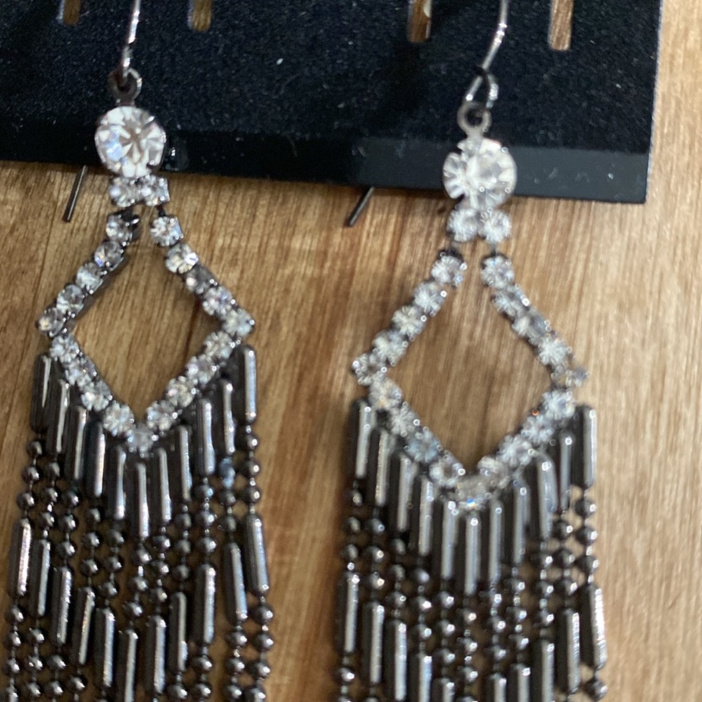 Gunmetal Black Rhinestone Hanging Earrings New - Picture 6 of 8